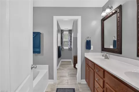 Entry Way - 4 Kenan Ct, Hampton, VA 23666 photo 2 of 3