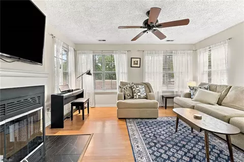 1013 Villas Ct #CT, Virginia Beach, VA 23456