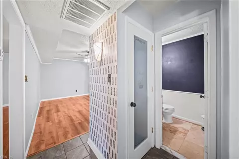 Entry Way - 1 Ewell Ct, Hampton, VA 23669 photo 2 of 3