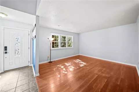 Living - 1 Ewell Ct, Hampton, VA 23669 photo 3 of 3