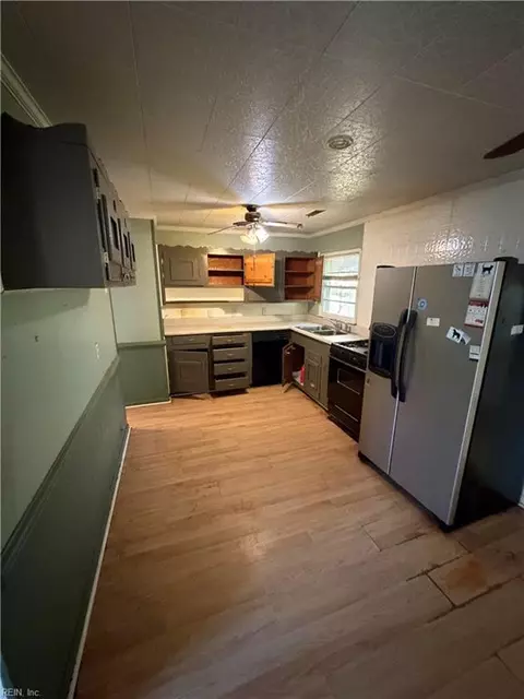 Kitchen - 1920 Andrews Blvd, Hampton, VA 23663 photo 1 of 1