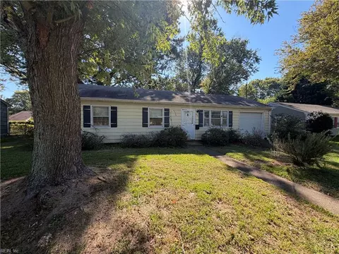 Exterior - 1920 Andrews Blvd, Hampton, VA 23663 photo 1 of 4