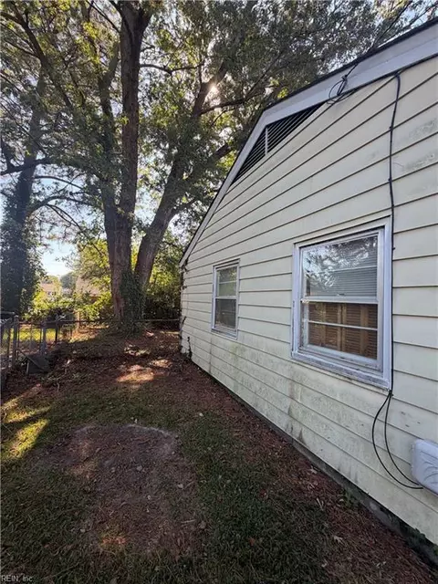 Exterior - 1920 Andrews Blvd, Hampton, VA 23663 photo 2 of 4