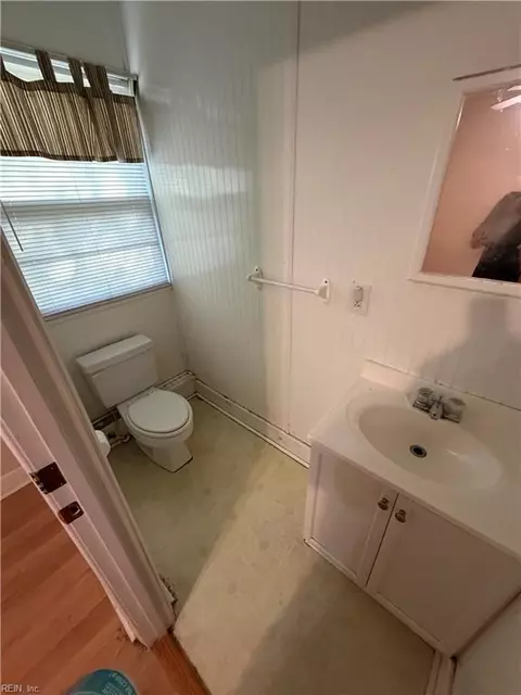 Bath - 1920 Andrews Blvd, Hampton, VA 23663 photo 2 of 2