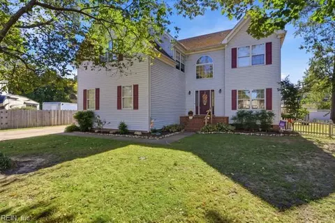 806 Crosswood Ct, Chesapeake, VA 23322