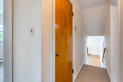 Entry Way - 53 Wheatland Dr, Hampton, VA 23666 photo 5 of 5