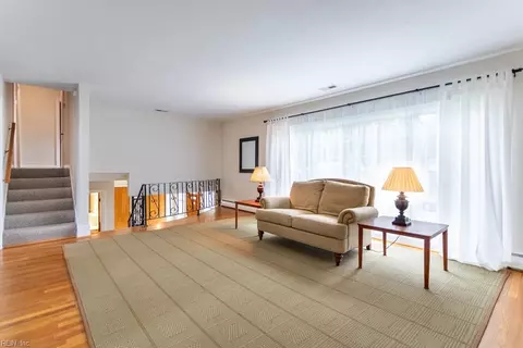 Living - 53 Wheatland Dr, Hampton, VA 23666 photo 3 of 5