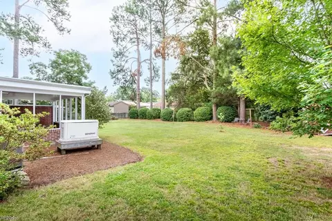 Exterior - 53 Wheatland Dr, Hampton, VA 23666 photo 6 of 7