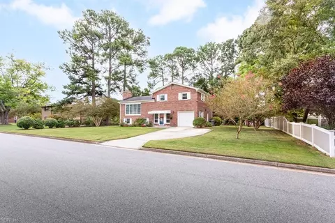 Exterior - 53 Wheatland Dr, Hampton, VA 23666 photo 2 of 7