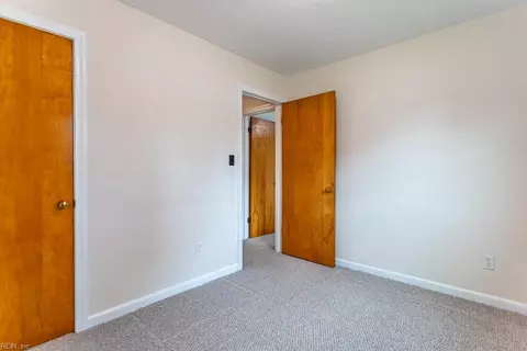 Bedroom - 53 Wheatland Dr, Hampton, VA 23666 photo 7 of 7