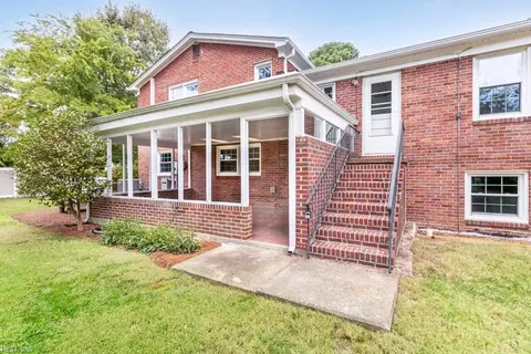 Exterior - 53 Wheatland Dr, Hampton, VA 23666 photo 5 of 7