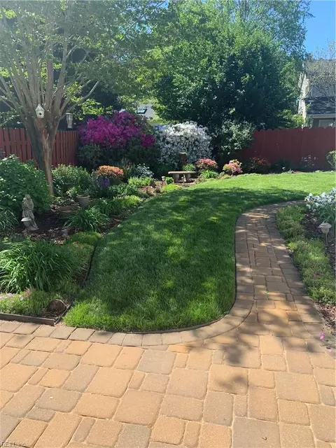 Exterior - 879 Short Line Rd, Virginia Beach, VA 23451 photo 6 of 6