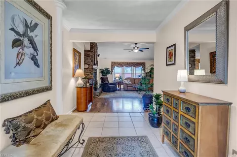 Entry Way - 879 Short Line Rd, Virginia Beach, VA 23451 photo 1 of 2