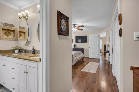 Entry Way - 879 Short Line Rd, Virginia Beach, VA 23451 photo 2 of 2