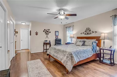Bedroom - 879 Short Line Rd, Virginia Beach, VA 23451 photo 2 of 5
