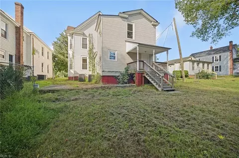 Exterior - 113 W Main St, Wakefield, VA 23888 photo 5 of 7