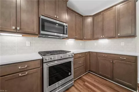 Kitchen - 2017 Asher Dr, Suffolk, VA 23435 photo 2 of 5