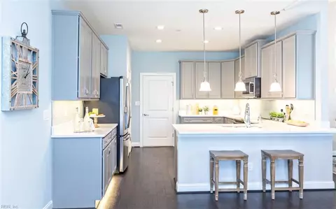 Kitchen - 2017 Asher Dr, Suffolk, VA 23435 photo 3 of 5