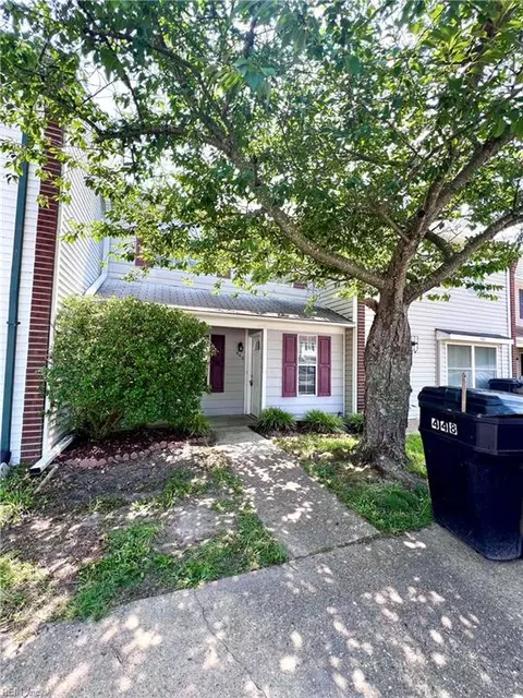 448 Indian Summer Ln, Virginia Beach, VA 23462