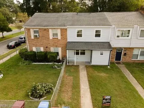 1021 Roundtable Ct, Chesapeake, VA 23322