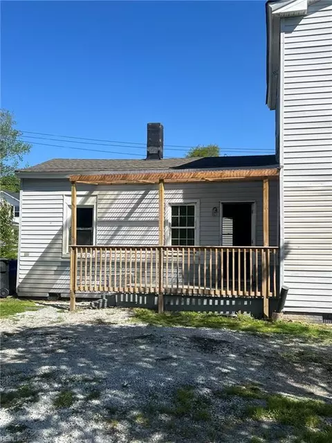 1908 Chestnut St, Portsmouth, VA 23704