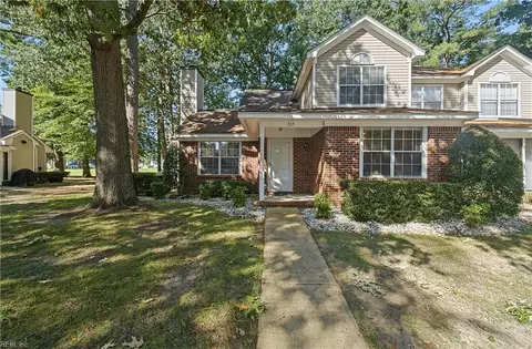 717 Mashie Ct, Newport News, VA 23602