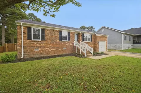 23 Church St, Poquoson, VA 23662