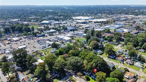 View/Area - 8007 Glade Rd, Norfolk, VA 23518 photo 1 of 5