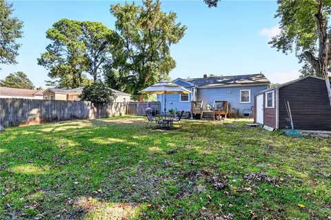 Exterior - 8007 Glade Rd, Norfolk, VA 23518 photo 6 of 7