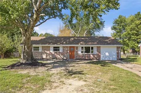 907 Sumter Dr, Newport News, VA 23608