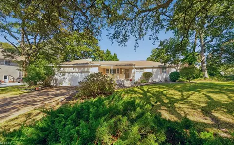 2712 Broad Bay Rd, Virginia Beach, VA 23451