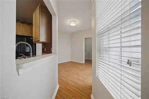 Entry Way - 604 Old Fields Arch Arch, Chesapeake, VA 23320 photo 3 of 5