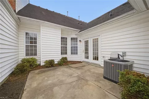 Exterior - 604 Old Fields Arch Arch, Chesapeake, VA 23320 photo 4 of 4
