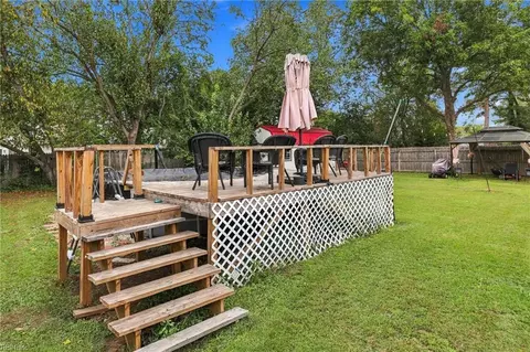 Exterior - 1129 Hazel Ave, Chesapeake, VA 23325 photo 7 of 8