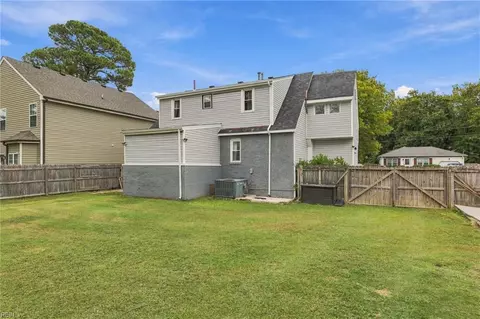 Exterior - 1129 Hazel Ave, Chesapeake, VA 23325 photo 5 of 8