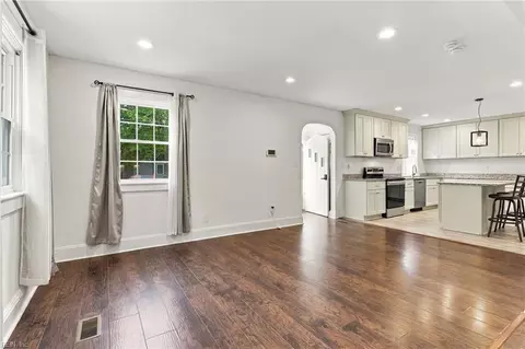Living - 1129 Hazel Ave, Chesapeake, VA 23325 photo 1 of 5