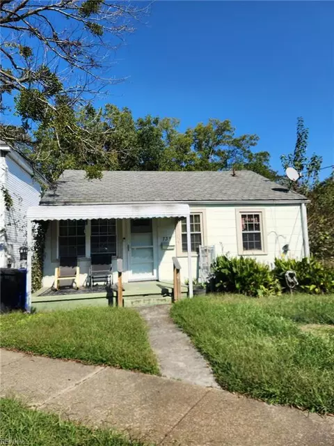 735 Flanders Cir, Portsmouth, VA 23707
