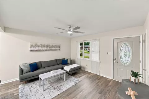 Living - 3904 Starboard Rd, Chesapeake, VA 23321 photo 1 of 2