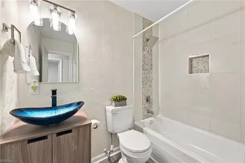 Bath - 3904 Starboard Rd, Chesapeake, VA 23321 photo 1 of 2
