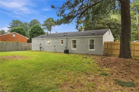Exterior - 3904 Starboard Rd, Chesapeake, VA 23321 photo 6 of 6