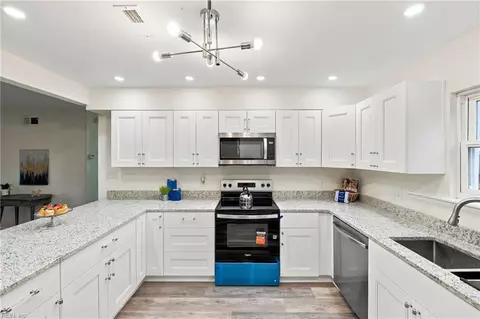 Kitchen - 3904 Starboard Rd, Chesapeake, VA 23321 photo 3 of 5