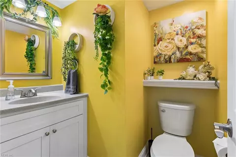 Bath - 111 Deerfield Blvd, Hampton, VA 23666 photo 1 of 5