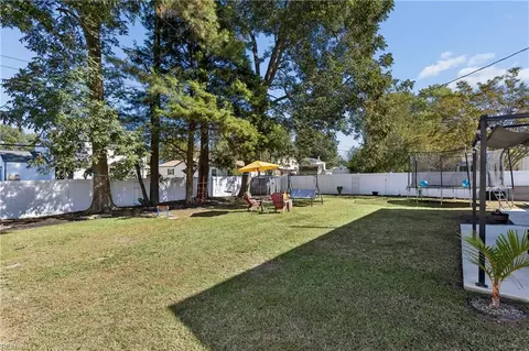Exterior - 111 Deerfield Blvd, Hampton, VA 23666 photo 4 of 8