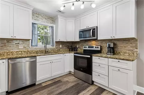 Kitchen - 111 Deerfield Blvd, Hampton, VA 23666 photo 4 of 4