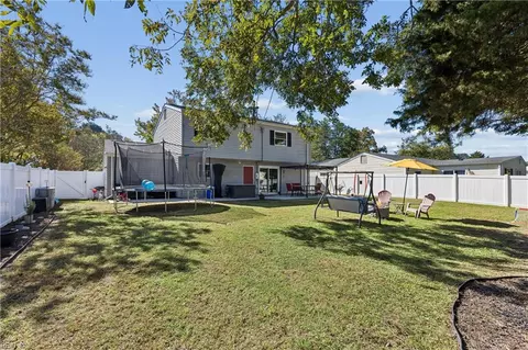 Exterior - 111 Deerfield Blvd, Hampton, VA 23666 photo 7 of 8