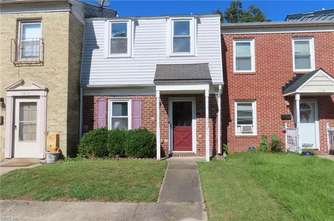 5210 Clover Hill Dr, Portsmouth, VA 23703