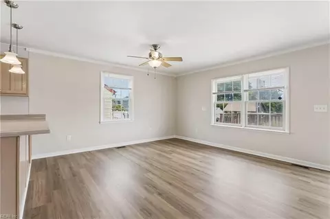 Living - 11 Bonita Dr, Hampton, VA 23664 photo 5 of 8
