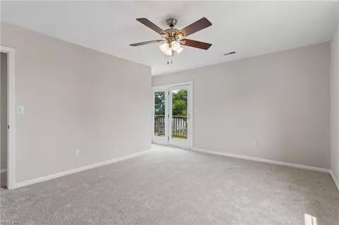 Bedroom - 11 Bonita Dr, Hampton, VA 23664 photo 4 of 12