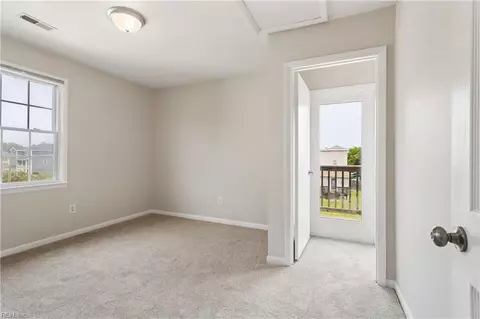 Bedroom - 11 Bonita Dr, Hampton, VA 23664 photo 5 of 12
