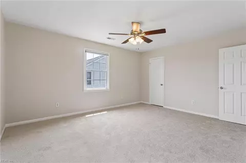 Bedroom - 11 Bonita Dr, Hampton, VA 23664 photo 8 of 12